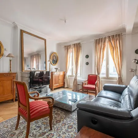 Le St Ayoul -chic & Centre Provins