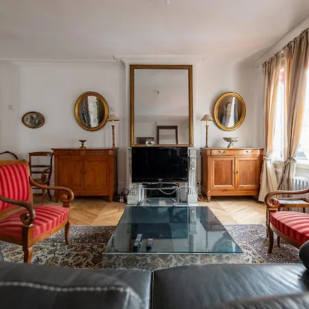 Appartement Le St Ayoul -chic & Centre
